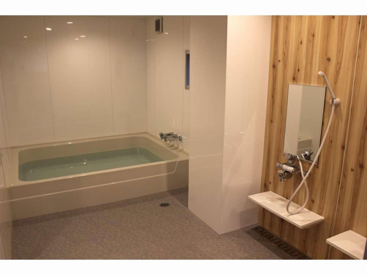 Hotel Aiwa For Men'S Only โอซาก้า ภายนอก รูปภาพ